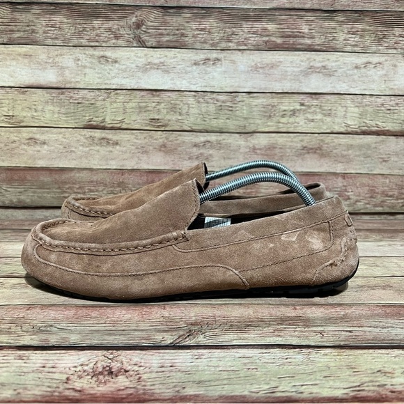 Ugg Brown Ascot Loafers - Picture 1 of 9